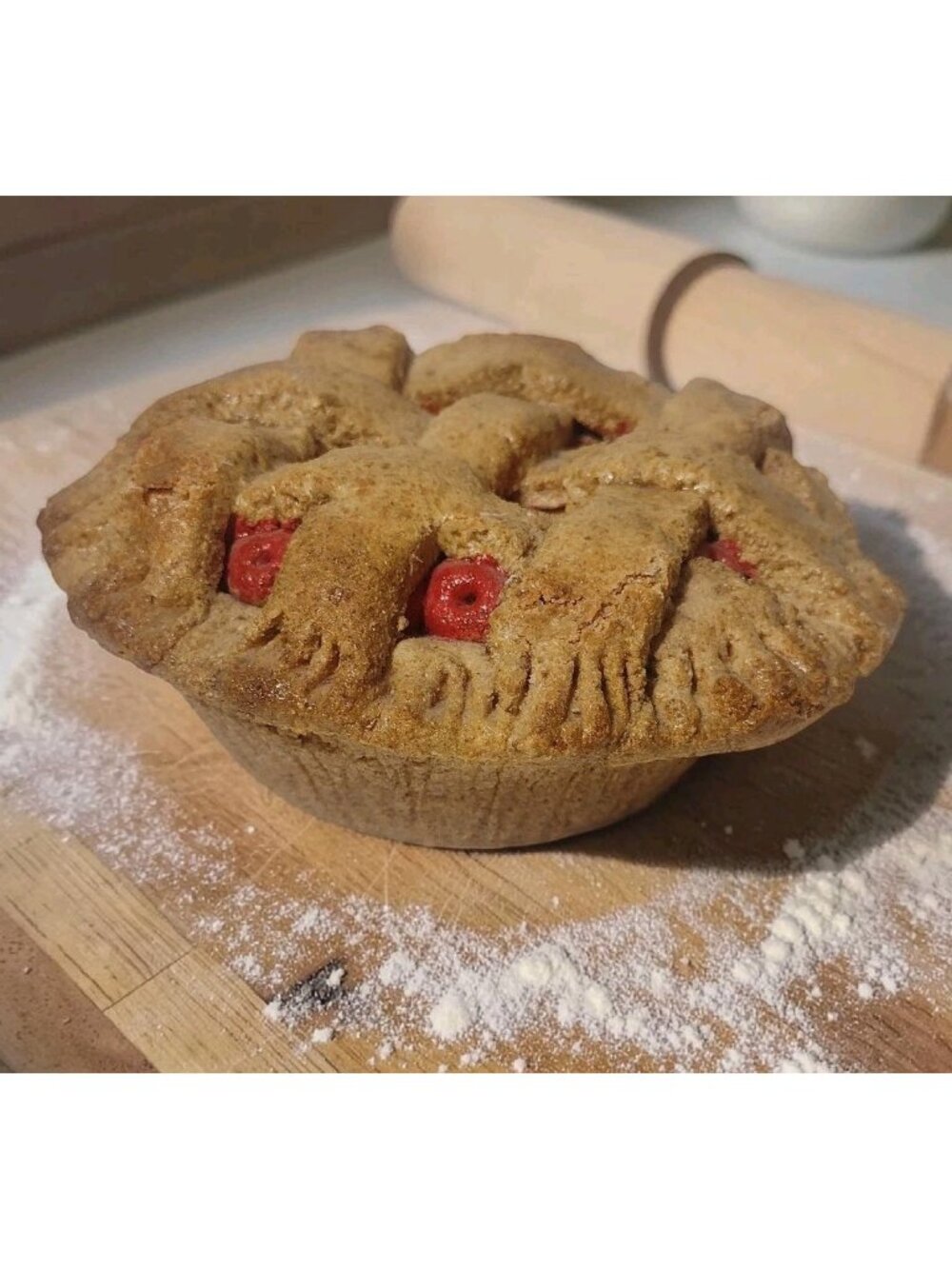 Vintage Faux Lattice Cherry Pie Decorative Prop Bakery Country Primitive 5.25"